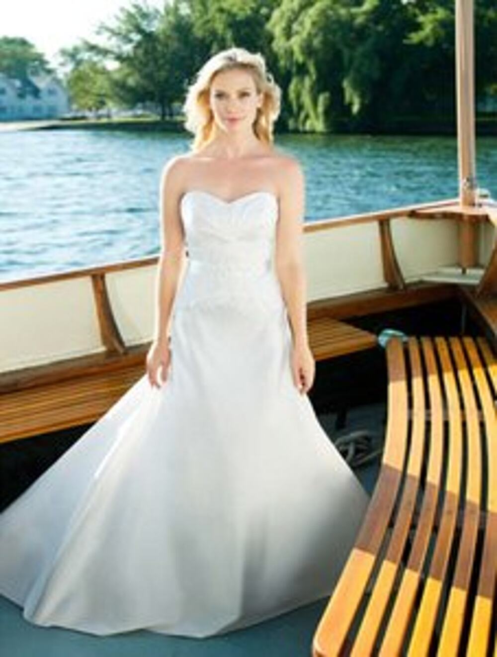 Lea-Ann Belter Harlow Strapless Sweetheart Aline Lace Silk Wedding Dress Bridal
